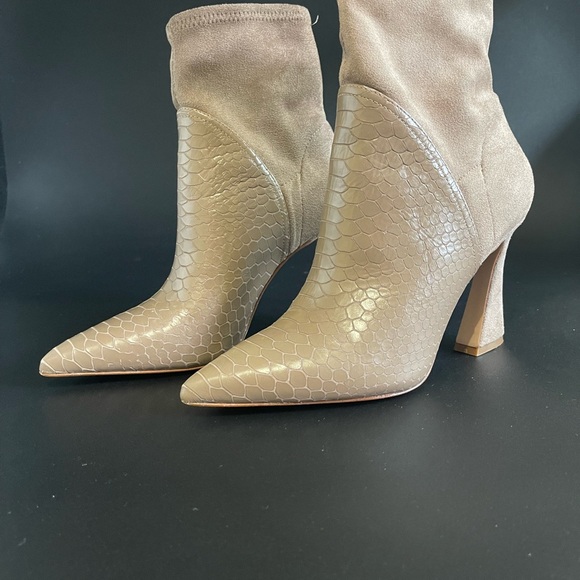 Louise et Cie Jadran Nude/Tan Pointed Toe Bootie 7M - Picture 2 of 14